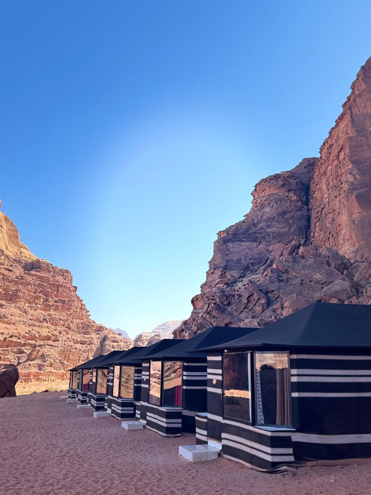 Wadi Rum Bubble Camp & Tour Zewnętrze zdjęcie