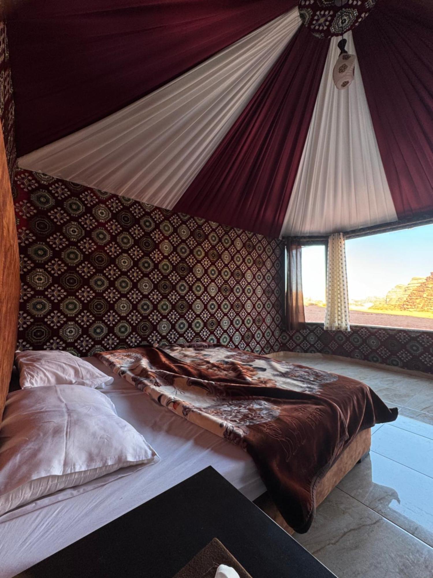 Wadi Rum Bubble Camp & Tour Zewnętrze zdjęcie