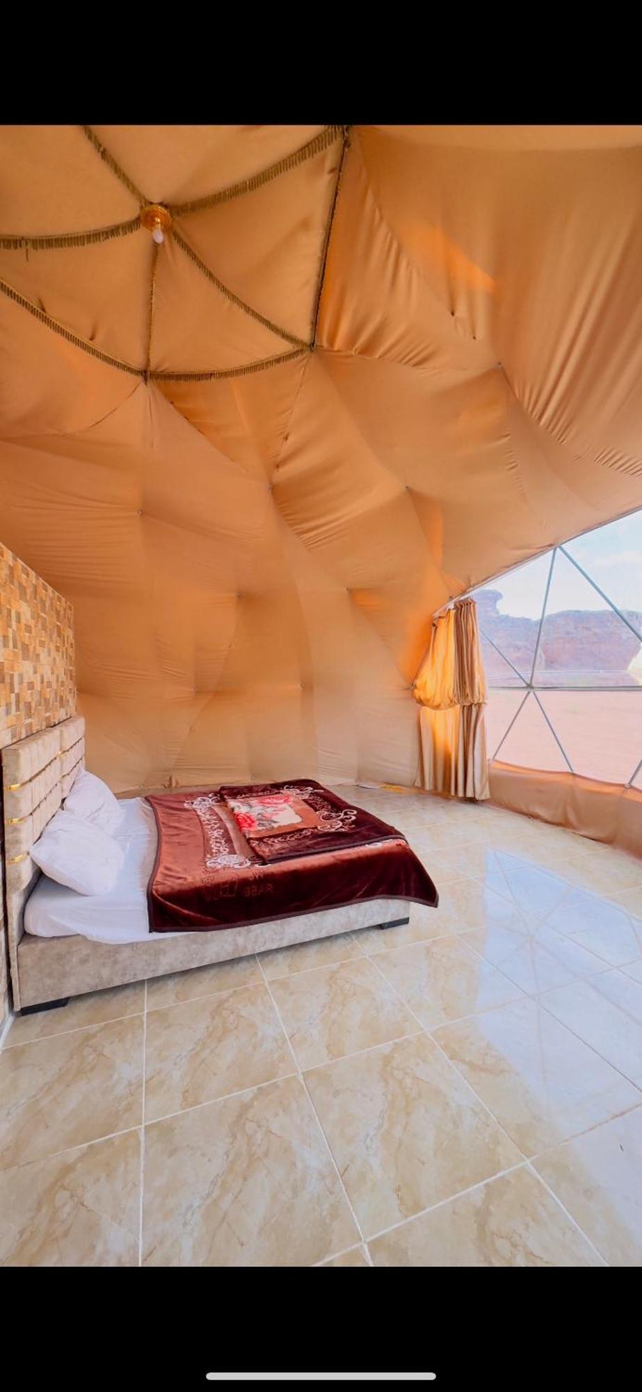 Wadi Rum Bubble Camp & Tour Zewnętrze zdjęcie