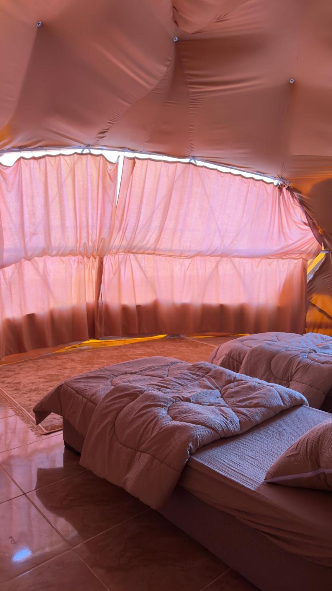 Wadi Rum Bubble Camp & Tour Zewnętrze zdjęcie